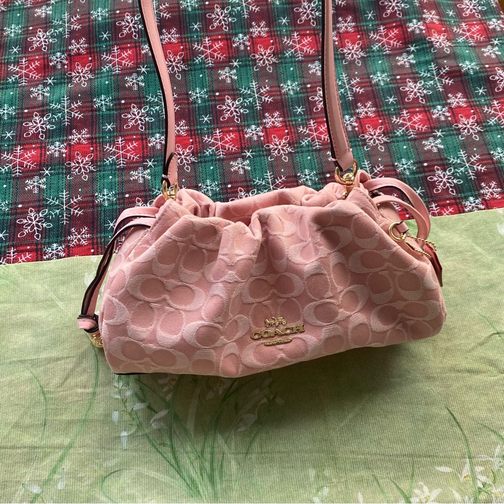 Coach Pink Signature Jacquard Shoulder Bag with Gold Hardware - Picture 7 of 9